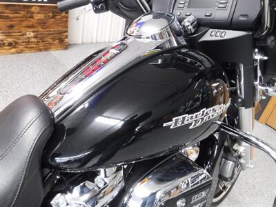 2017 Harley-Davidson Street Glide   - Photo 13 - Kingman, KS 67068