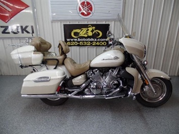 2000 Yamaha Royal Star Venture Millennium Edition   - Photo 1 - Kingman, KS 67068