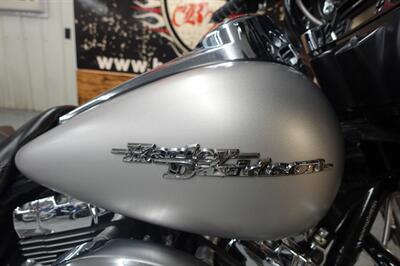 2009 Harley-Davidson Street Glide   - Photo 31 - Kingman, KS 67068