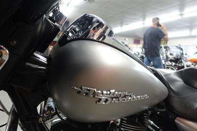 2009 Harley-Davidson Street Glide   - Photo 33 - Kingman, KS 67068
