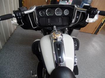 2014 Harley-Davidson Ultra Classic   - Photo 29 - Kingman, KS 67068