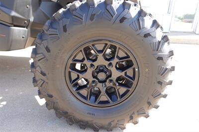 2025 Can Am Maverick X3 X RS Turbo R - Photo 12 - Kingman, KS 67068