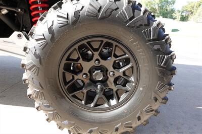 2025 Can Am Maverick X3 X RS Turbo R - Photo 32 - Kingman, KS 67068