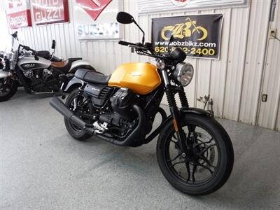 2018 Moto Guzzi V7 III Stone   - Photo 2 - Kingman, KS 67068