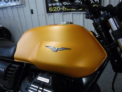 2018 Moto Guzzi V7 III Stone   - Photo 6 - Kingman, KS 67068