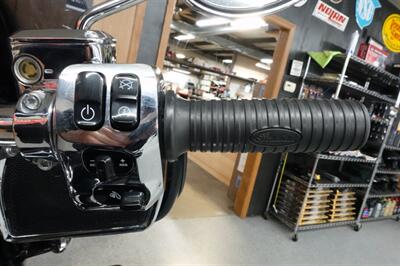 2021 Indian Roadmaster Limited Thunder Black Azure Crystal - Photo 64 - Kingman, KS 67068