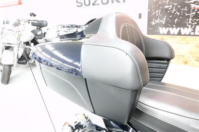 2021 Indian Roadmaster Limited Thunder Black Azure Crystal - Photo 33 - Kingman, KS 67068