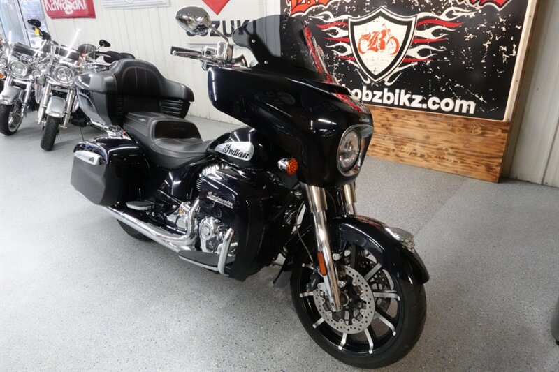 2021 Indian Roadmaster Limited Thunder Black Azure Crystal  