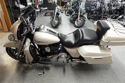 2015 Harley-Davidson Street Glide Special   - Photo 5 - Kingman, KS 67068