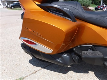 2014 Can Am Spyder RTS SE6   - Photo 4 - Kingman, KS 67068