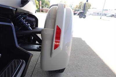 2020 Can Am Spyder RT Limited SE6 - Photo 13 - Kingman, KS 67068