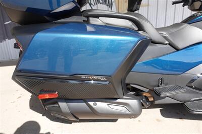 2023 Can Am Spyder RT Limited SE6   - Photo 9 - Kingman, KS 67068