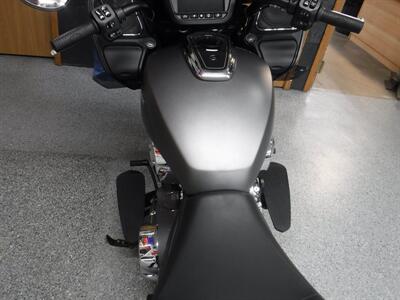 2021 Indian Challenger Titanium Smoke   - Photo 22 - Kingman, KS 67068