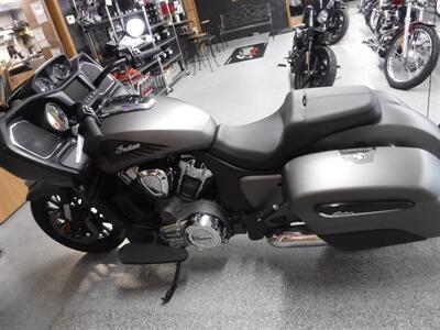 2021 Indian Challenger Titanium Smoke   - Photo 5 - Kingman, KS 67068