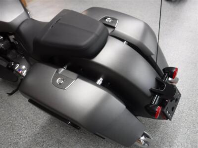 2021 Indian Challenger Titanium Smoke   - Photo 20 - Kingman, KS 67068