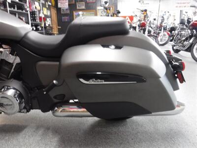 2021 Indian Challenger Titanium Smoke   - Photo 17 - Kingman, KS 67068