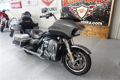 2017 Harley-Davidson Road Glide Ultra   - Photo 2 - Kingman, KS 67068