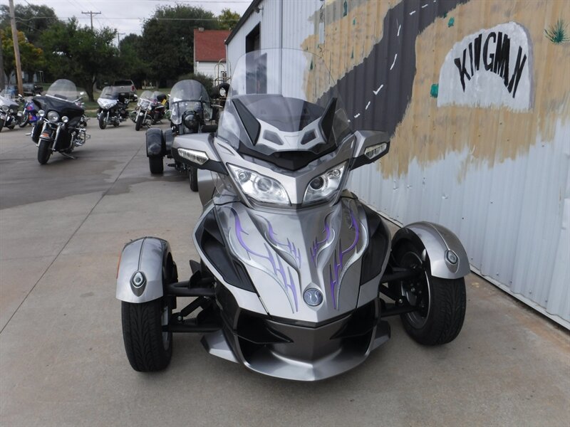 2012 Can Am Spyder RT SE5 for sale in Kingman, KS