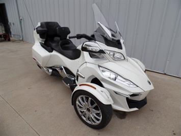 2014 Can Am Spyder RT SE6   - Photo 2 - Kingman, KS 67068