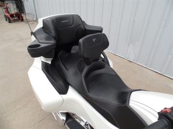 2014 Can Am Spyder RT SE6   - Photo 8 - Kingman, KS 67068