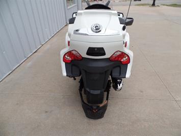 2014 Can Am Spyder RT SE6   - Photo 4 - Kingman, KS 67068