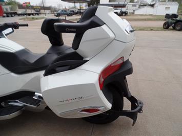 2014 Can Am Spyder RT SE6   - Photo 16 - Kingman, KS 67068