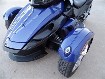 2010 Can Am Spyder RS SE5   - Photo 16 - Kingman, KS 67068