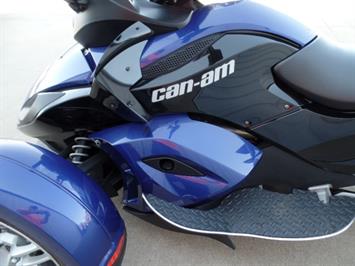 2010 Can Am Spyder RS SE5   - Photo 18 - Kingman, KS 67068