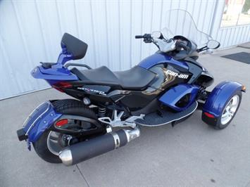 2010 Can Am Spyder RS SE5   - Photo 3 - Kingman, KS 67068