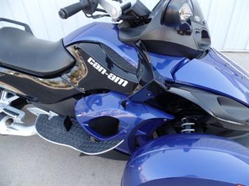 2010 Can Am Spyder RS SE5   - Photo 10 - Kingman, KS 67068