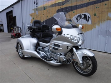 2007 Honda Gold Wing 1800 Trike Roadsmith   - Photo 2 - Kingman, KS 67068