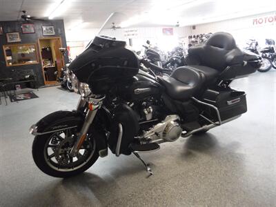 2017 Harley-Davidson Ultra Classic   - Photo 17 - Kingman, KS 67068