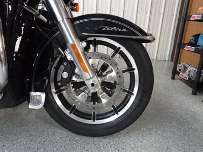 2017 Harley-Davidson Ultra Classic   - Photo 3 - Kingman, KS 67068