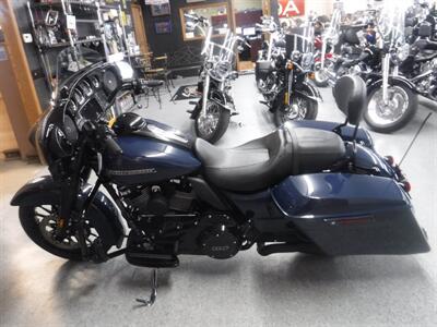 2019 Harley-Davidson Street Glide Special   - Photo 5 - Kingman, KS 67068