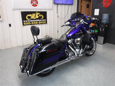 2017 Harley-Davidson Street Glide CVO   - Photo 2 - Kingman, KS 67068