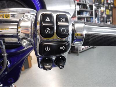 2017 Harley-Davidson Street Glide CVO   - Photo 17 - Kingman, KS 67068