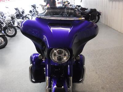 2017 Harley-Davidson Street Glide CVO   - Photo 5 - Kingman, KS 67068