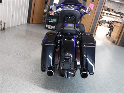 2017 Harley-Davidson Street Glide CVO   - Photo 8 - Kingman, KS 67068