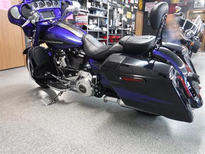 2017 Harley-Davidson Street Glide CVO   - Photo 14 - Kingman, KS 67068