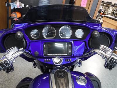 2017 Harley-Davidson Street Glide CVO   - Photo 11 - Kingman, KS 67068