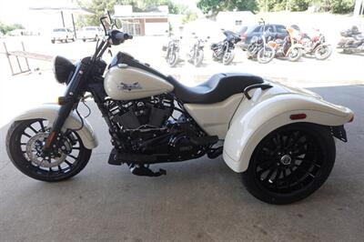 2023 Harley-Davidson Freewheeler - Photo 5 - Kingman, KS 67068