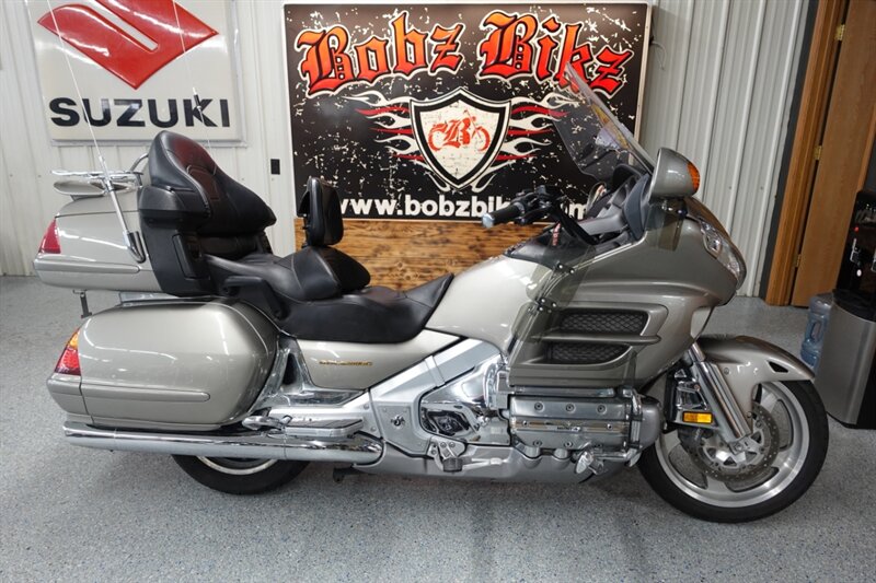 2003 Honda Gold Wing 1800   - Photo 1 - Kingman, KS 67068