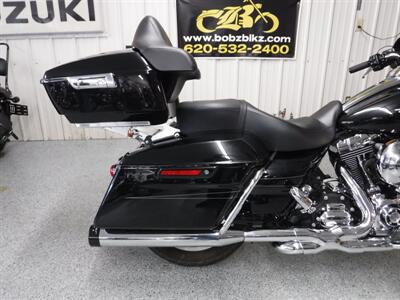 2015 Harley-Davidson Street Glide Special   - Photo 9 - Kingman, KS 67068