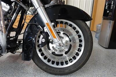 2009 Harley-Davidson Road Glide - Photo 12 - Kingman, KS 67068