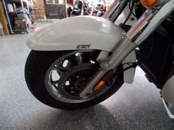 2012 Kawasaki Vulcan 1700 Voyager ABS   - Photo 18 - Kingman, KS 67068