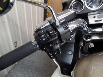 2012 Kawasaki Vulcan 1700 Voyager ABS   - Photo 26 - Kingman, KS 67068