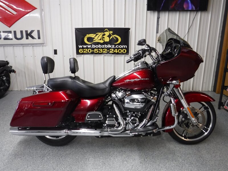 2017 Harley-Davidson Road Glide Special   - Photo 1 - Kingman, KS 67068