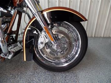 2008 Harley-Davidson Road King CVO   - Photo 3 - Kingman, KS 67068