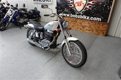 2009 Suzuki Boulevard S40   - Photo 2 - Kingman, KS 67068