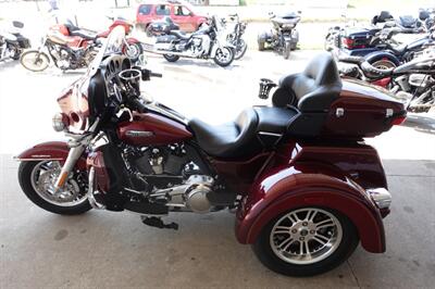 2017 Harley-Davidson Tri Glide   - Photo 5 - Kingman, KS 67068